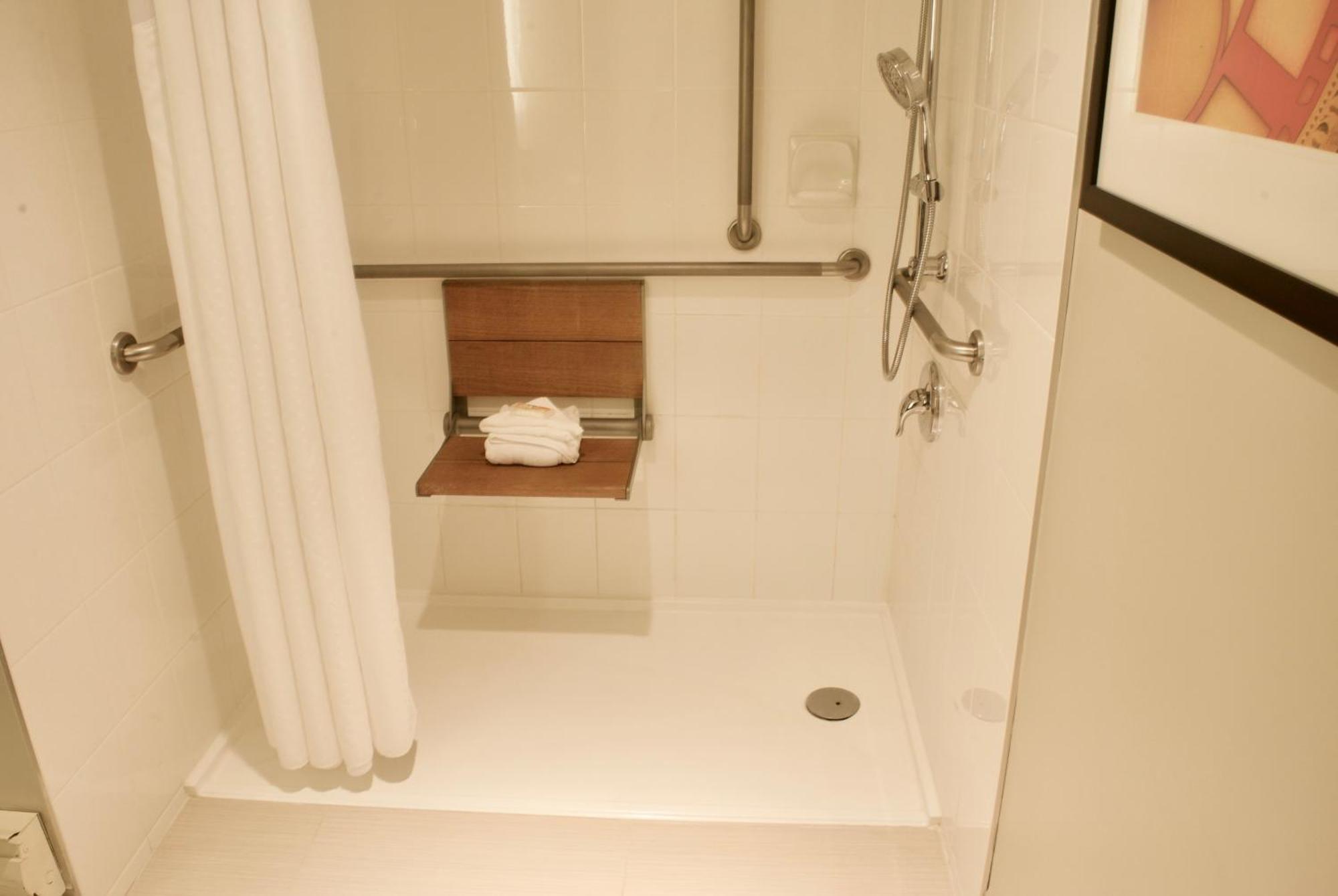 Hotel Vancouver Airport By Ihg