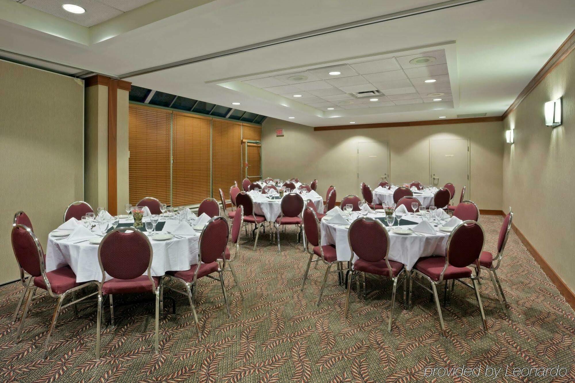 Vancouver Airport By Ihg Hotel